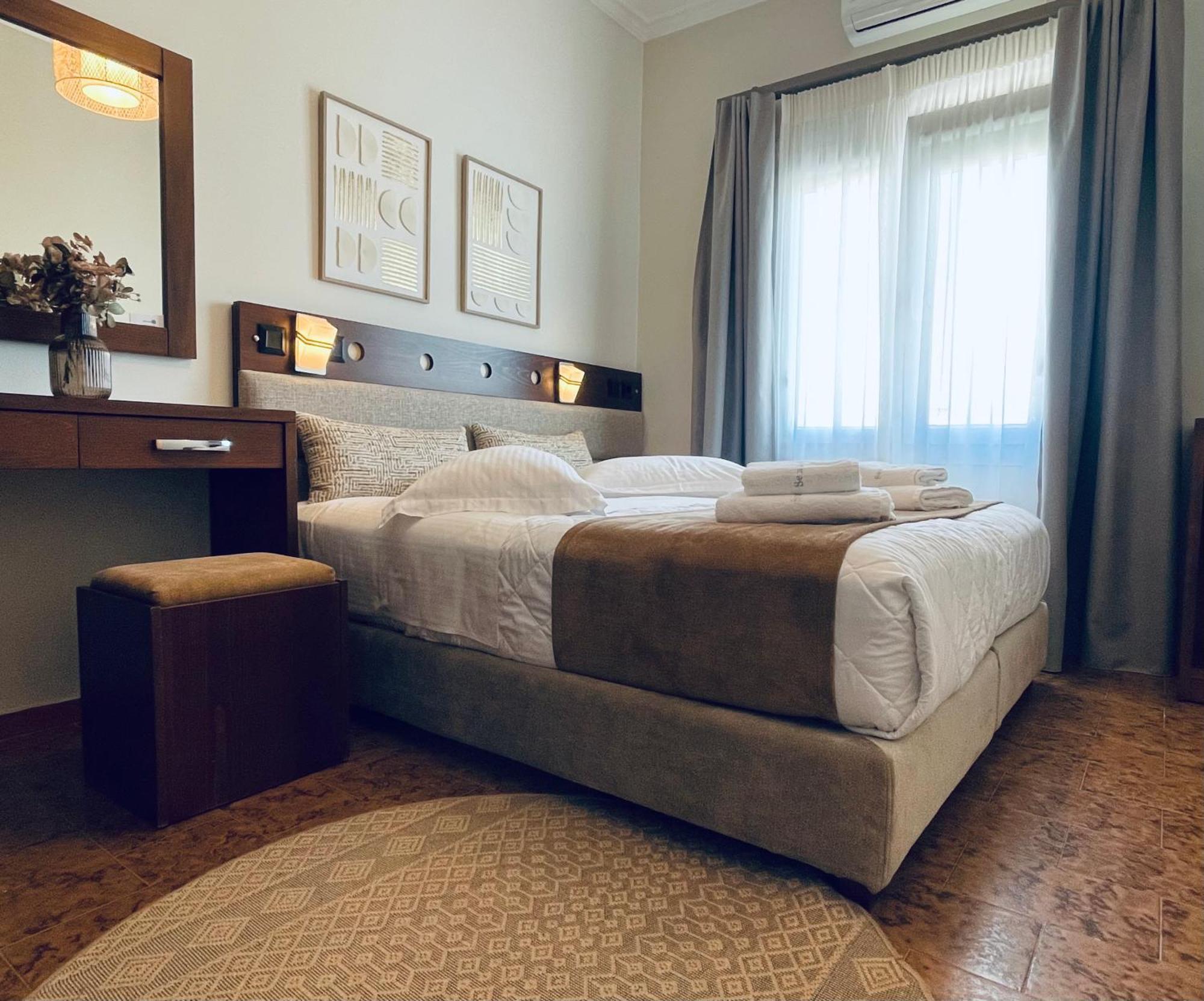 אדאמאס Semiramis Guesthouse מראה חיצוני תמונה